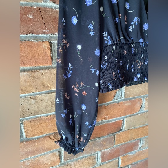 ARITZIA WILFRED genoa wistful blouse size small black floral - Picture 5 of 7